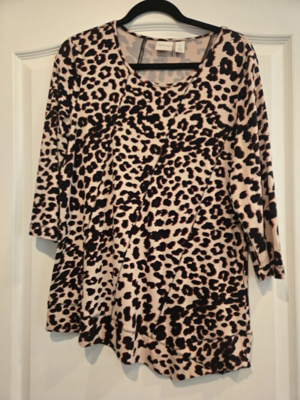 Leopard-Print Scoop Neck Tunic in Tan and Black